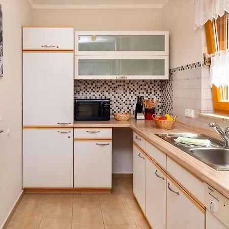 Feriehus Freesenbruch Reihenhaus 8 - Zum Zingst