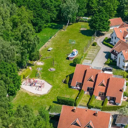 Freesenbruch Reihenhaus 8 - Zum * Zingst